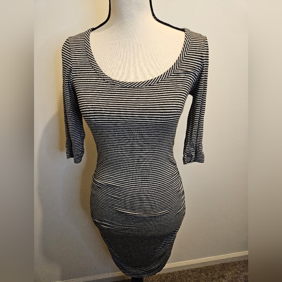 Guess Women's Pull Over Black & Gray Stretch Dress Size S #W-405 - Picture 4 of 7